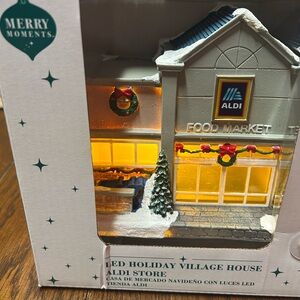 2024 Aldi village store lights up!